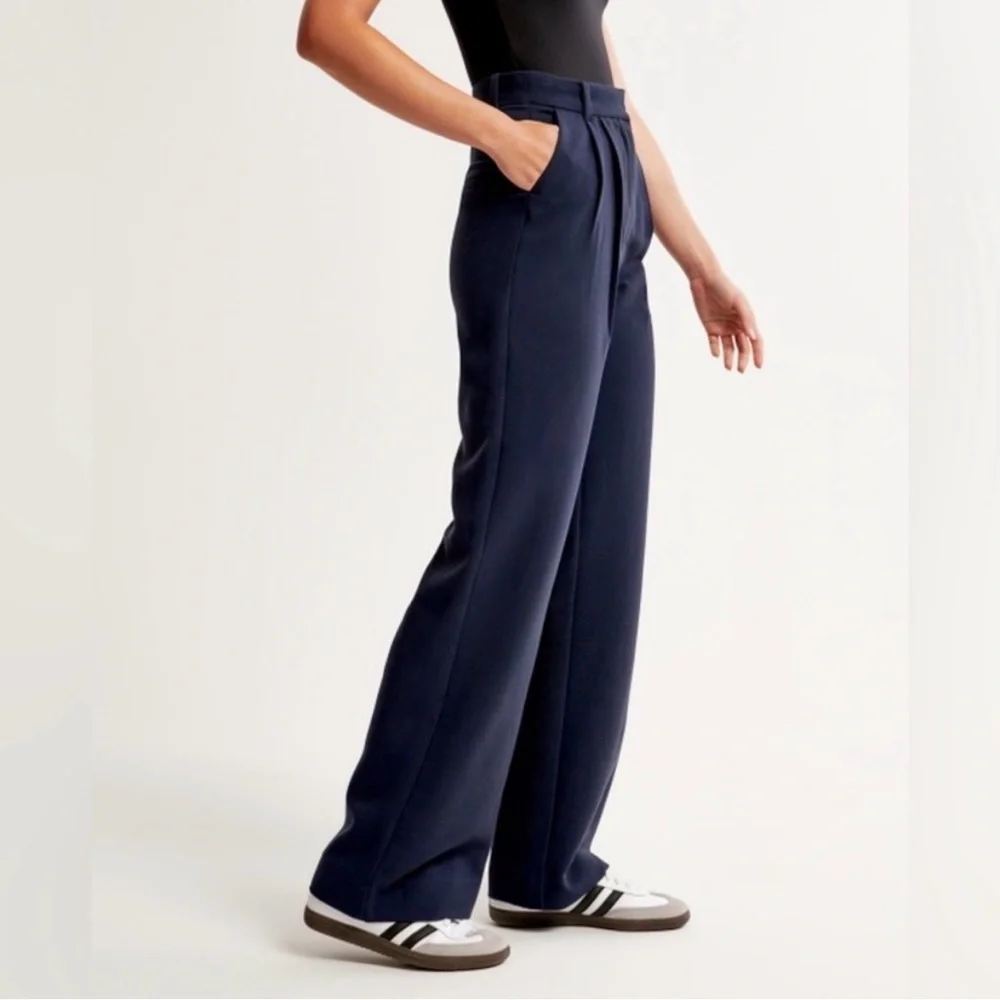 Abercrombie & Fitch Curve Love Sloane Tailored Wide Leg Pant 30Tall/10T Navy NWT - Picture 1 of 7